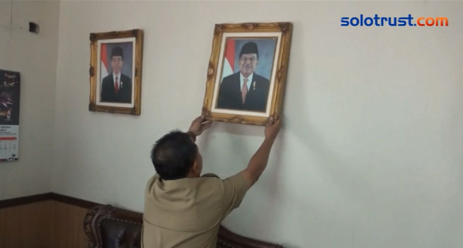 Penurunan Gambar Jusuf Kalla Pasca Pelantikan Jokowi-Amin